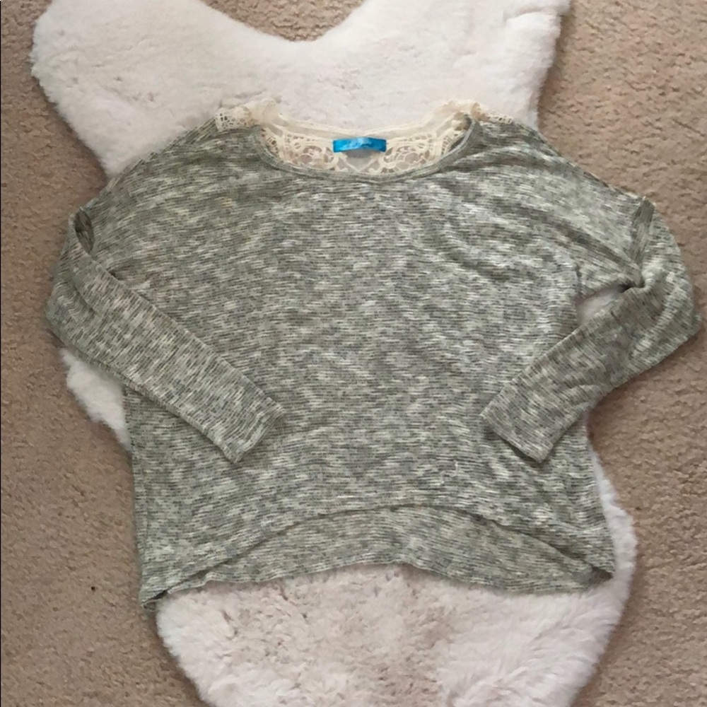 Soft & pretty loose long sleeve